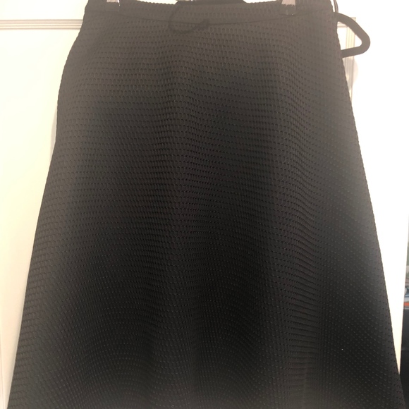 SOLD Stunning Forever 21 Black A-Line Skirt Medium - Picture 2 of 6